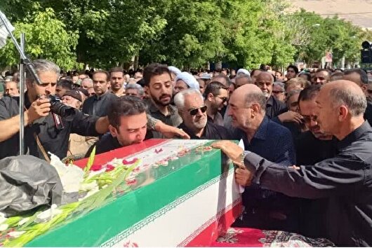 پیکر شهید رضا بسطامی در بیجار تشییع شد