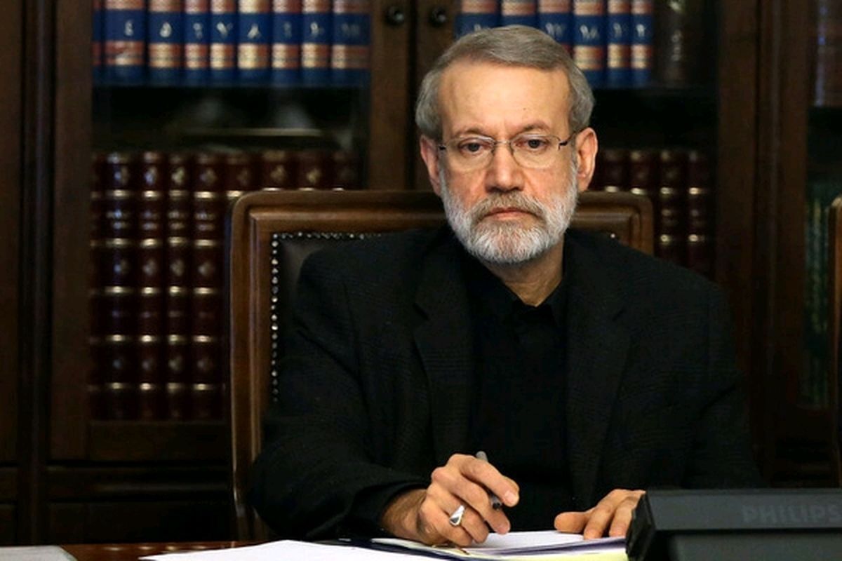 لاریجانی: نقش رهبر انقلاب در جنگ اخیر بی نظیر بود + فیلم