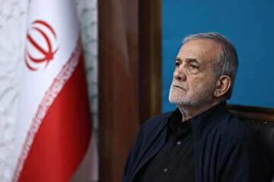 فیلم / حضور مسعود پزشکیان در مراسم گرامیداشت شهادت سپهبد شهید محمد باقری