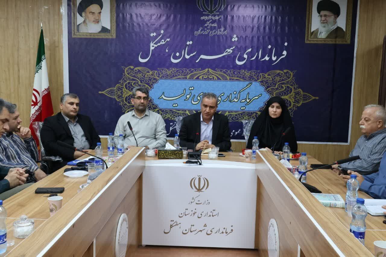 استفاده از نخبگان در تصمیم گیری های دولتی مورد توجه قرار گیرد