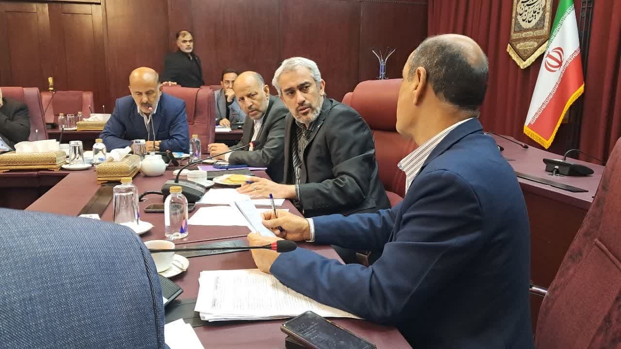 ضرورت بازنگری در سیاستهای بانکی برای حمایت از تولید و سرمایهگذاری در گیلان