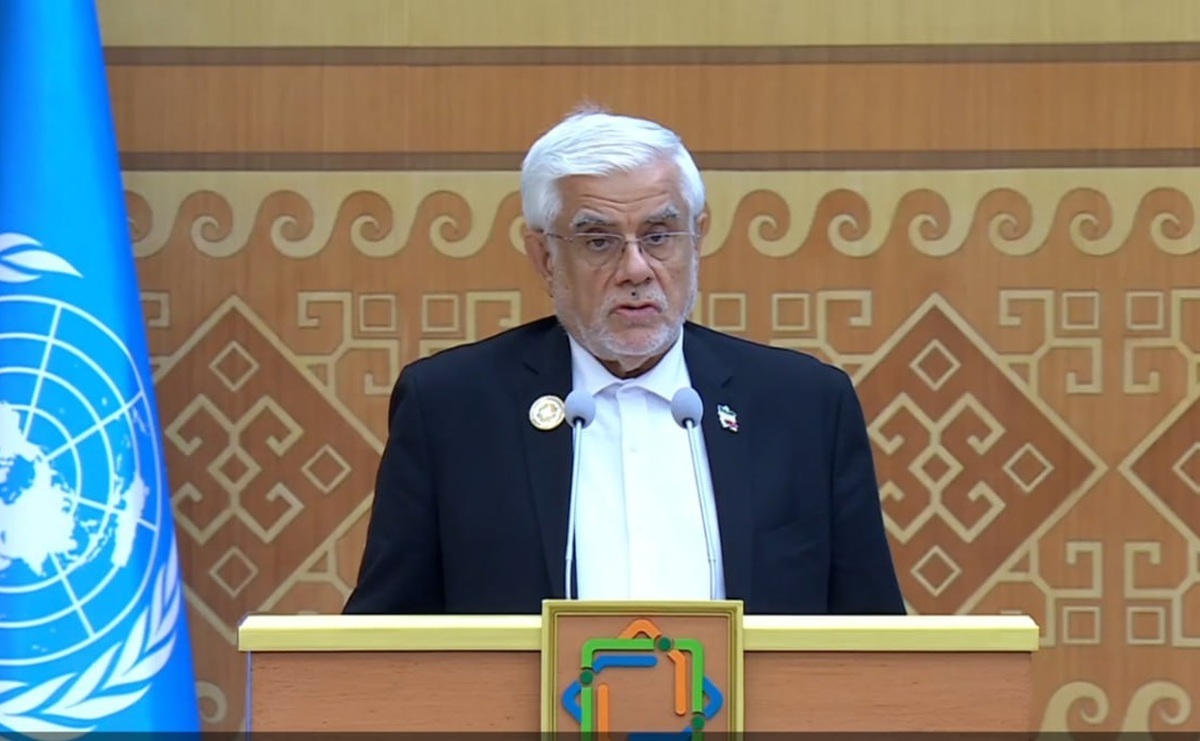 عارف: آمریکا میز مذاکره را نابود کرد / ایران هیچگاه آغازگر جنگ نبوده اما با تمام قوا با متجاوز مقابله میکند + فیلم