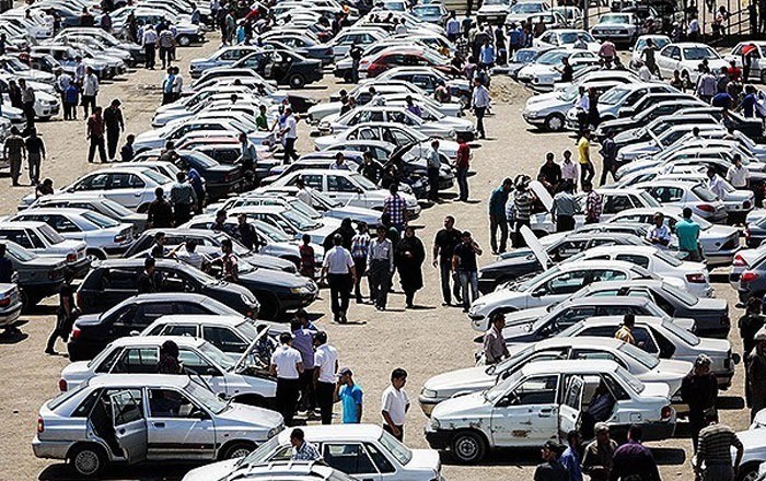 جمعهبازار خودرو شهر کرمان به مکان جدید منتقل شد