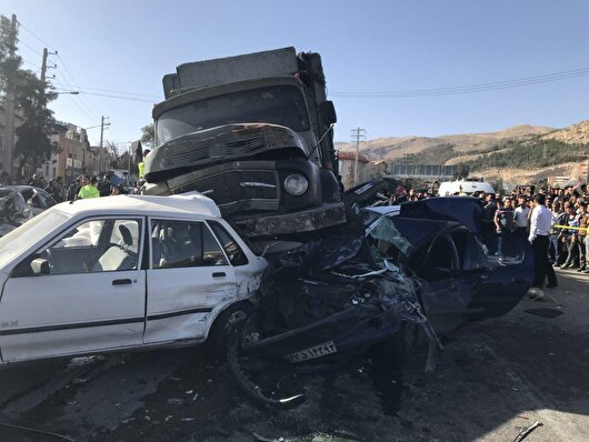 ایمنی کمربندی شیراز در حد حرف باقی مانده است / از روشنایی ناکافی جاده تا وضعیت نامناسب آسفالت