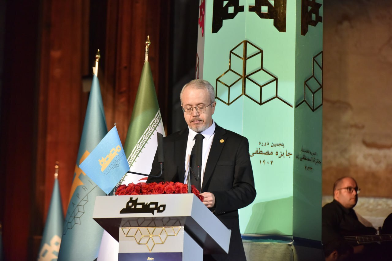 مخابرات نوری زیر آب/ محصولی که با جایزه مصطفی (ص) جهانی شد