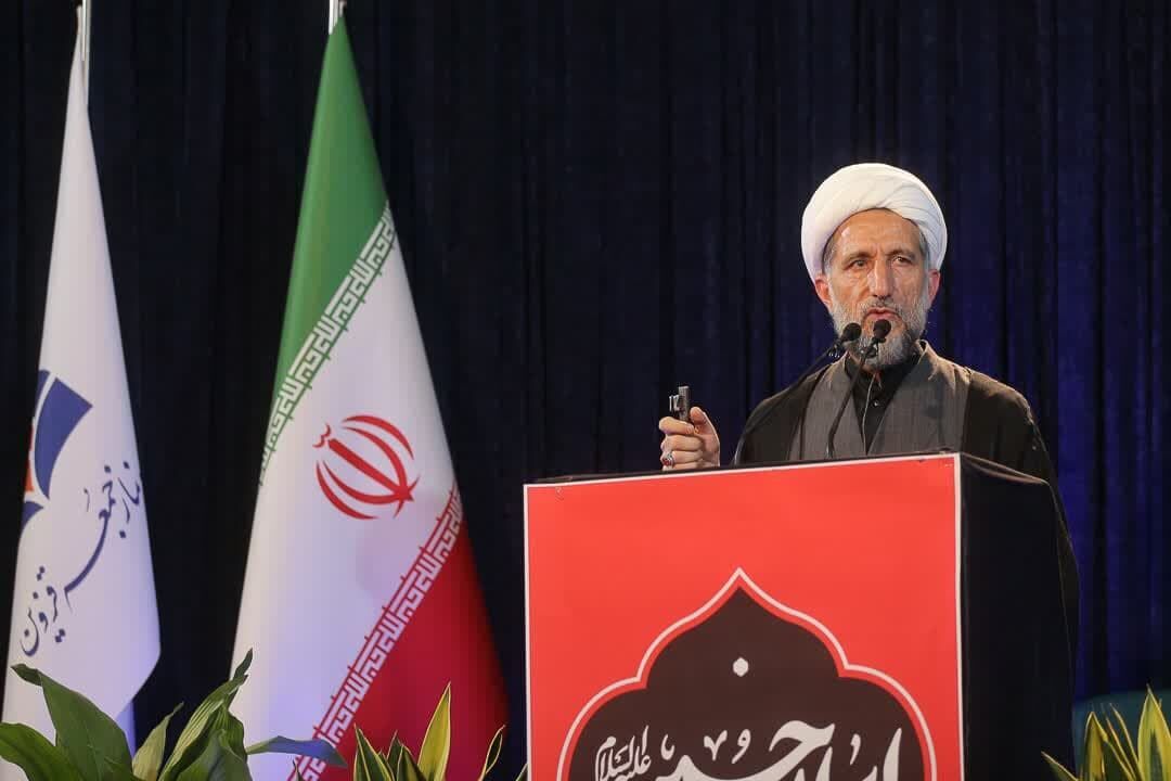 امام جمعه قزوین: خبرنگاران بخشی از جهاد تبیین را بر دوش می‌کشند