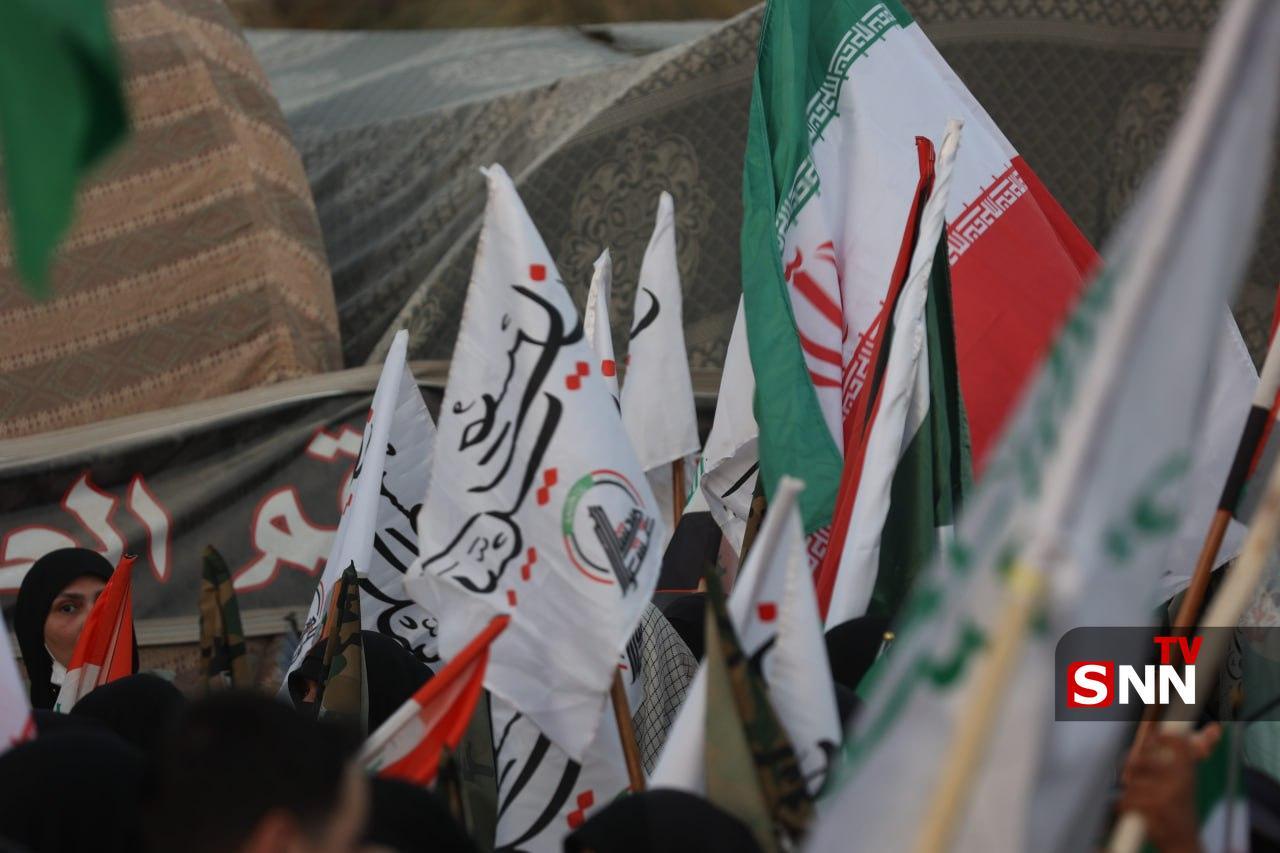 اهتزار پرچم کشور&zwnj;های حامی مقاومت در راهپیمایی عظیم اربعین؛ تجلی وحدت توسط دانشجویان و مردم