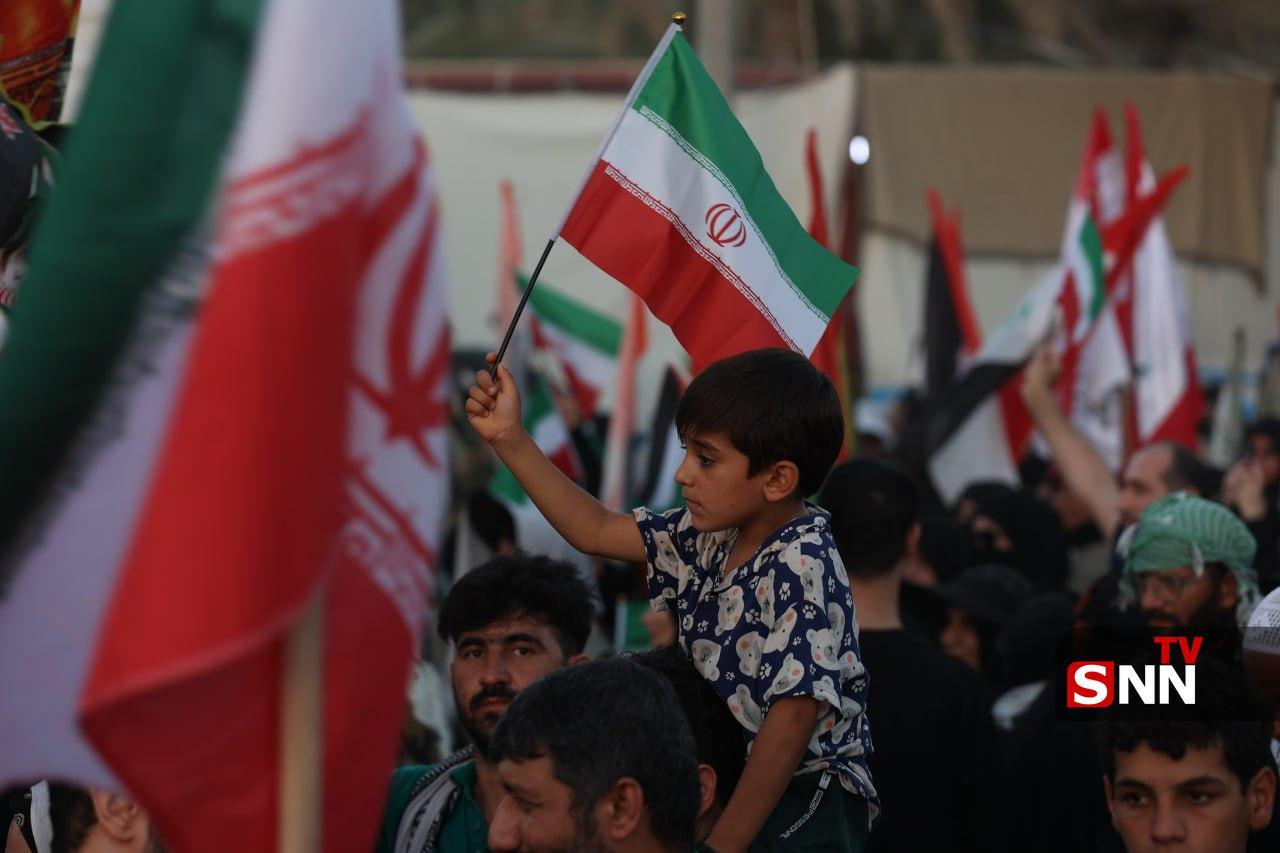 اهتزار پرچم کشور&zwnj;های حامی مقاومت در راهپیمایی عظیم اربعین؛ تجلی وحدت توسط دانشجویان و مردم