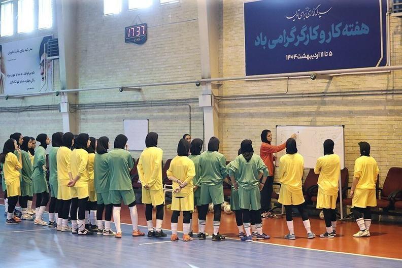 آغاز اردوی تیم ملی فوتسال دختران نوجوان با ۲۷ بازیکن