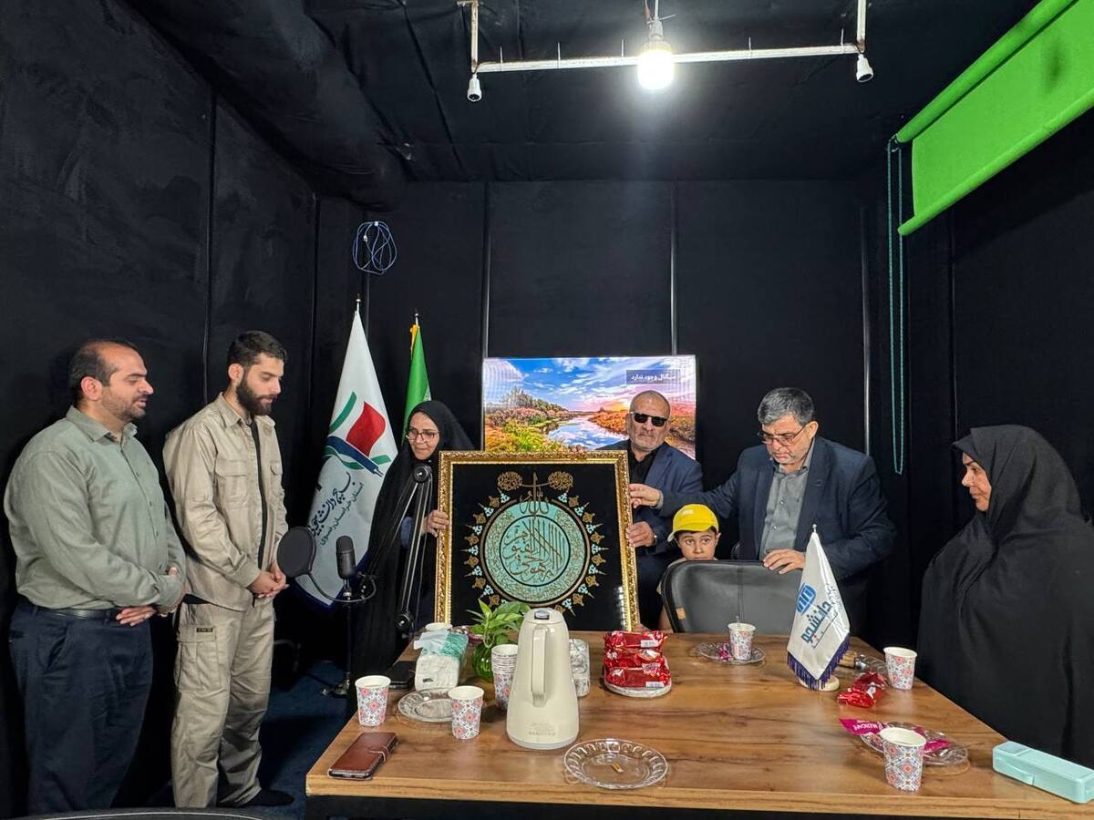 تجلیل از خبرنگاران حوزه ایثار و شهادت در خبرگزاری دانشجو خراسان رضوی