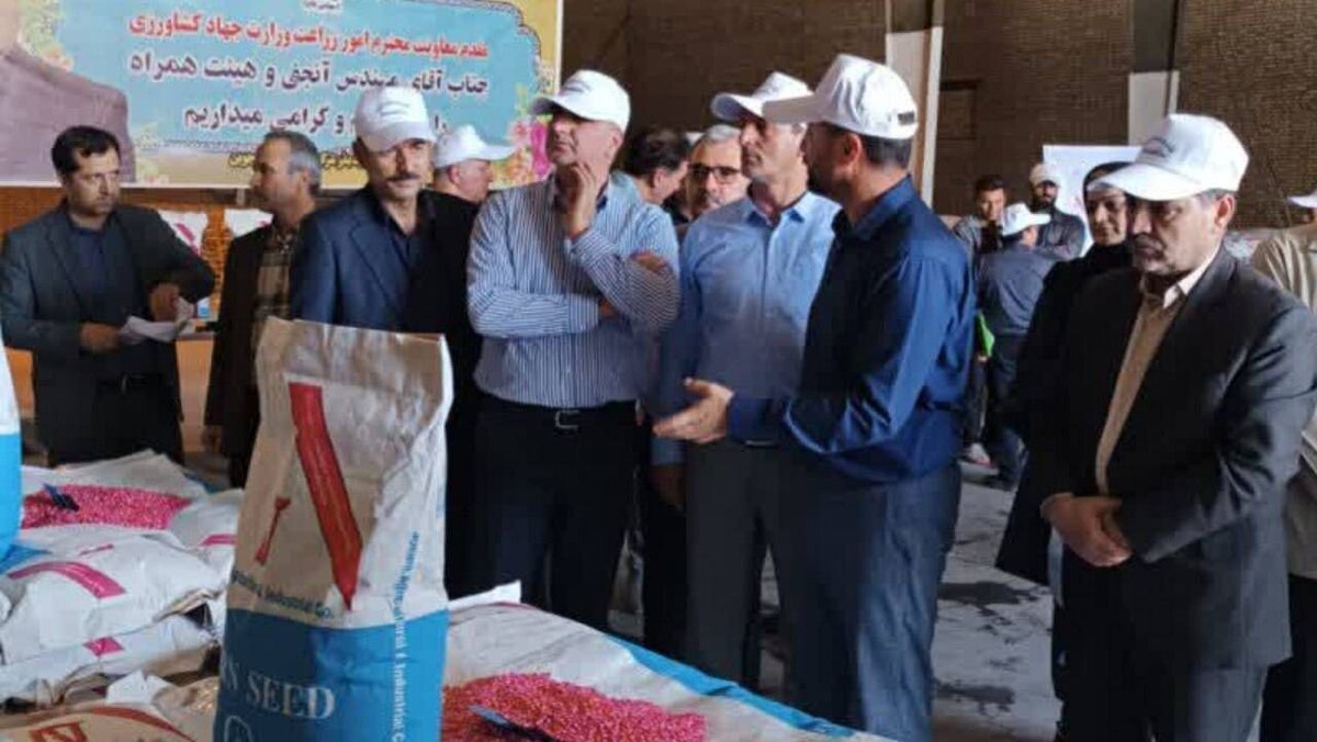 رونمایی از چهار رقم جدید بذر هیبریدی در کشت و صنعت جوین
