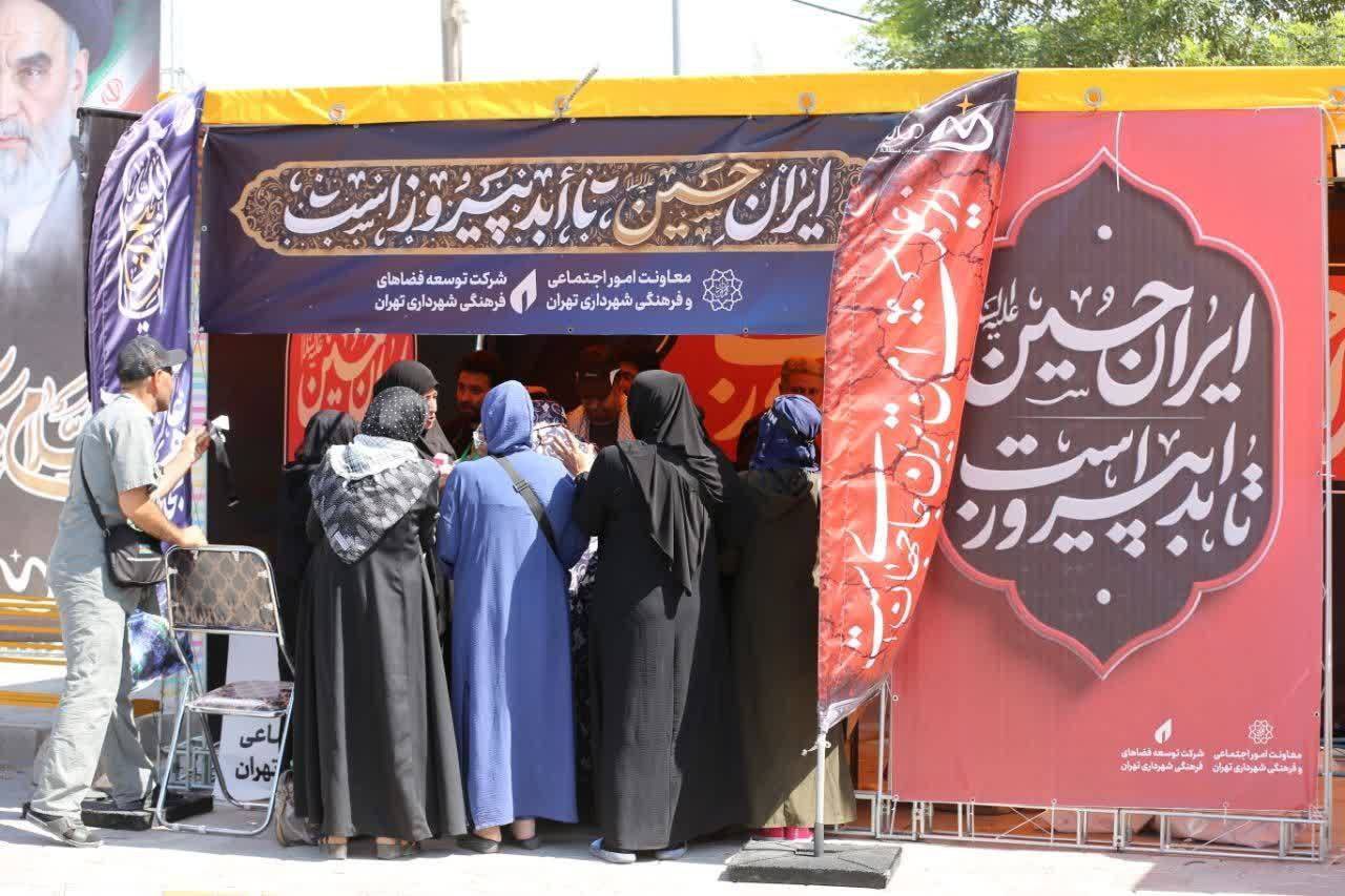 خدمات رسانی شرکت توسعه فضا‌های فرهنگی به زوار اروپایی راهپیمایی اربعین در مرز بازرگان