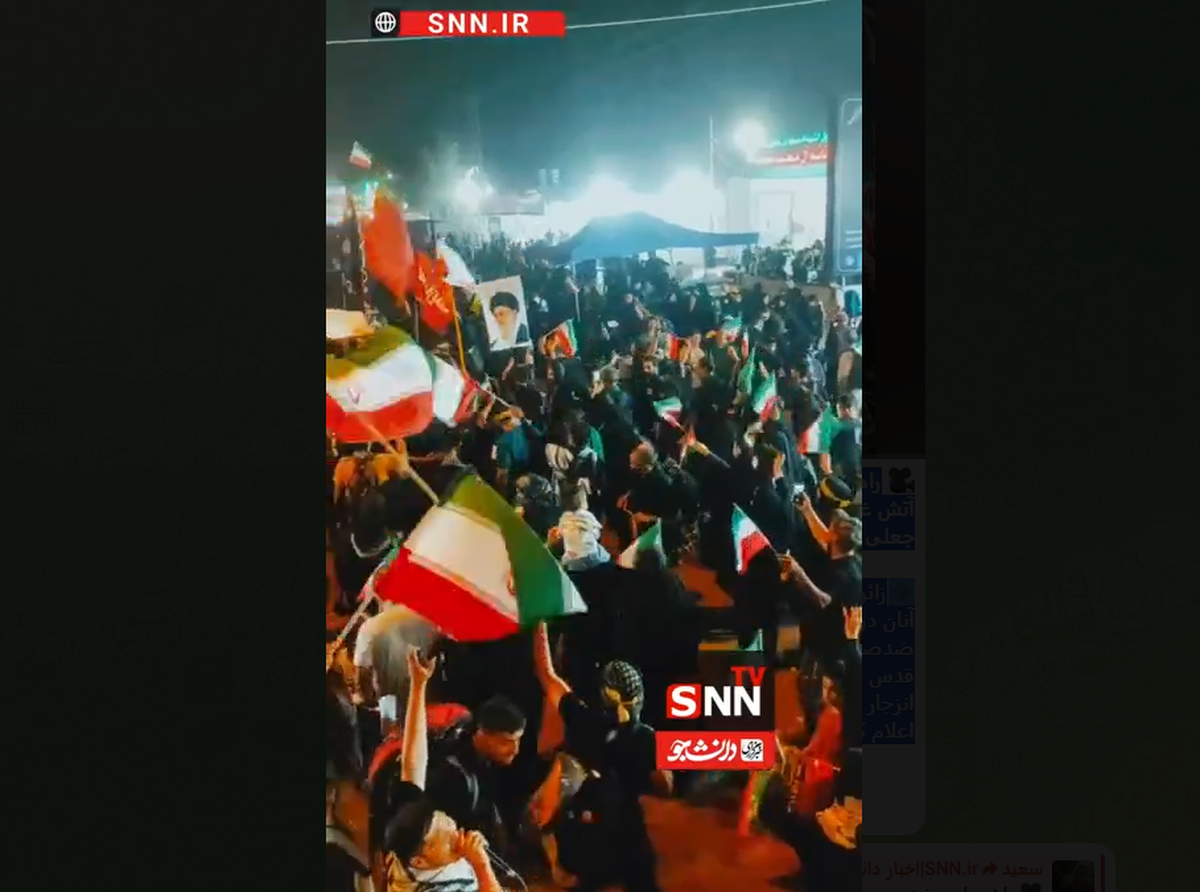 راهپیمایی ضد صهیونیستی زائران اربعین/ آتش غیرت مردم و دانشجویان پرچم اسرائیل جعلی را سوزاند + فیلم