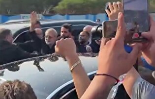 استقبال مردم لبنان از علی لاریجانی دبیر شورای عالی امنیت ملی در فرودگاه رفیق حریری بیروت