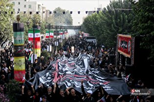 راهپیمایی جاماندگان اربعین در تهران (۱)
