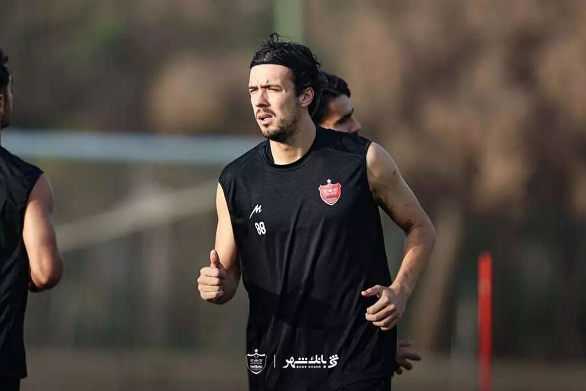 مجوز بازی هافبک مونته‌نگرویی پرسپولیس صادر شد