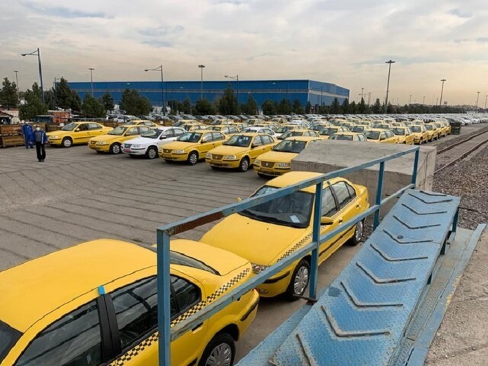 فعالیت ۱۱۰۰ تاکسیران زن در تهران
