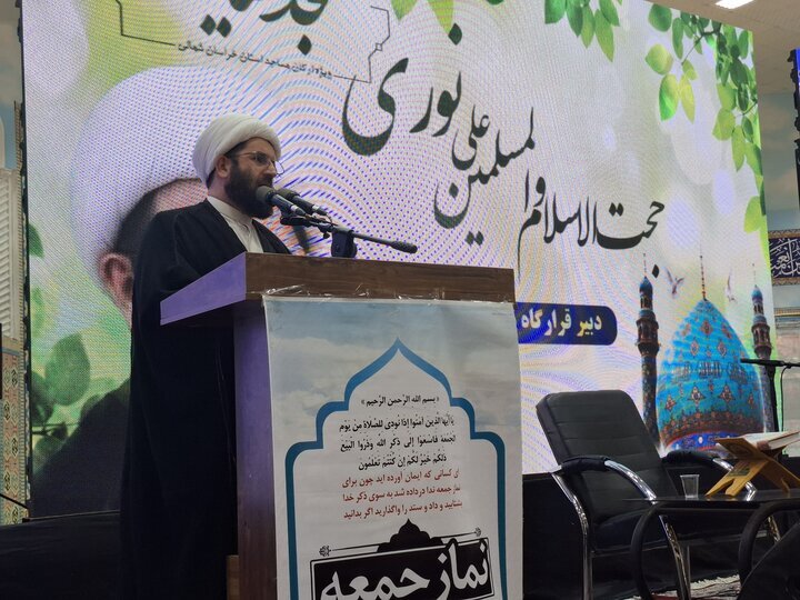 مساجد می‌توانند در تامین امنیت، خدمت‌رسانی و اقتصاد محله نقش‌آفرین باشند