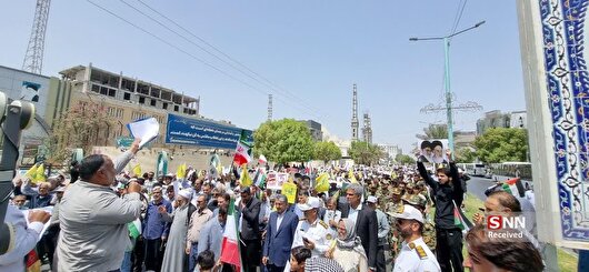 گرمای طاقت‌فرسای خلیج فارس؛ حضور پرشور بندرعباسی‌ها در حمایت از مردم فلسطین+فیلم