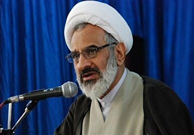 حجت الاسلام حاجی صادقی: شهادت فرماندهان ما نقشه چند دهه علیه ملت ایران را خنثی کرد / ابرقدرت مردم ما هستند نه آمریکا + فیلم