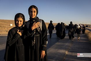 زائران پیاده حرم مطهر امام رضا (ع)