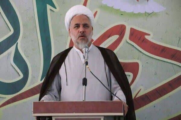 لزوم حفظ استقلال سیاسی، اقتصادی و فرهنگی کشور در برابر دشمنان