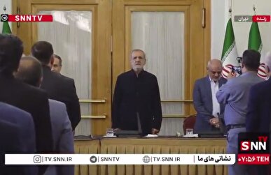 حضور پزشکیان در جمع معاونان و مدیران وزارت خارجه + فیلم