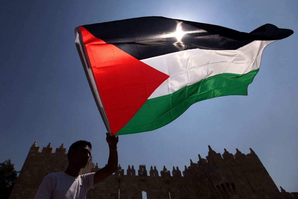 در آلمان حتی اهتزاز پرچم فلسطین هم ممنوع است! + فیلم