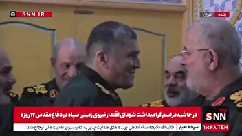 حضور سرلشکر پاکپور، فرمانده کل سپاه، سردار کرمی فرمانده نیروی زمینی سپاه و سردار سلیمانی رئیس بسیج در مراسم گرامیداشت شهدای اقتدار نیروی زمینی سپاه در دفاع مقدس ۱۲ روزه
