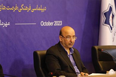 حفظ و تقویت هویت ملی محوری‌ترین سیاست در حوزه ایرانیان خارج از کشور است