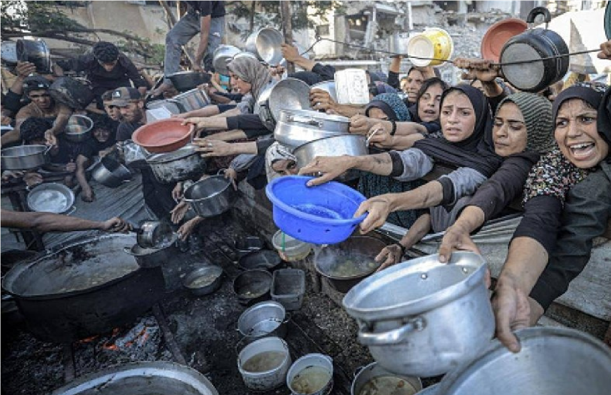 اسرائیل برای سرپوش جنایات خود در بنیاد بشردوستانه غزه صحنهسازی میکند