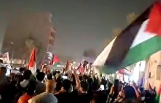 اعتراضات مردم در بغداد مقابل سفارت مصر در اعتراض به محاصره و سیاست گرسنگی در غزه