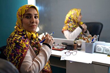 ژیلا صادقی با انتشار پرسشی در مورد غزه و حقوق زنان نقاب از چهره مدعیان بر خواهد داشت؟ / ماجرای یک رشته استوری جنجالی چیست؟