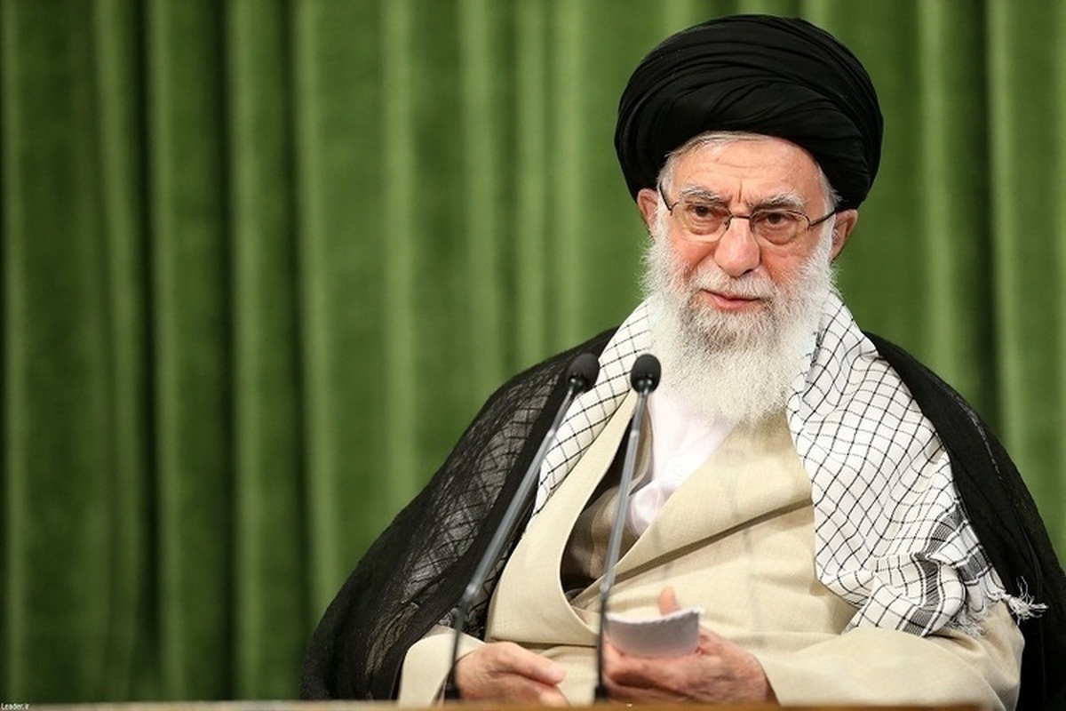 رهبر انقلاب: استکبار جهانی و در راس آن آمریکای جنایتکار، با دین و دانش و اتحاد ملت ایران مخالف است + فیلم