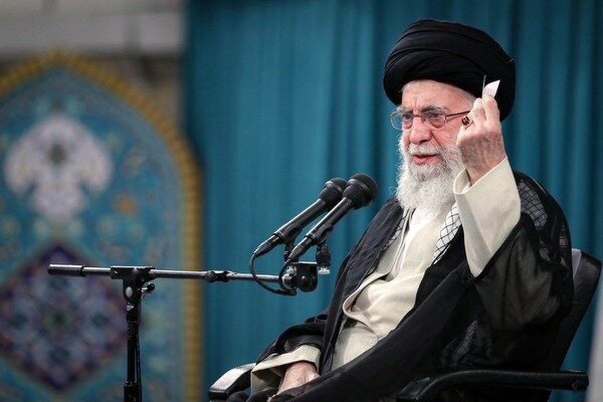 تیتر: رهبر انقلاب: جمهوری اسلامی در طول ۴۵ سال بر همه دشمنان فائق آمده است + فیلم