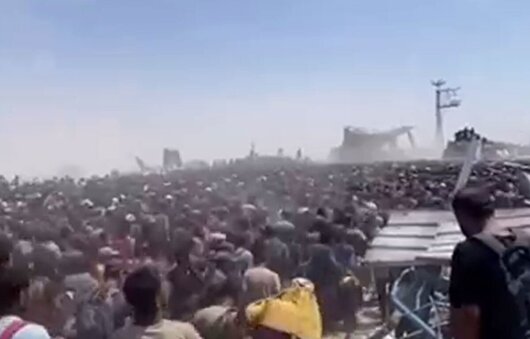تصاویری آخرالزمانی از موج سیل‌آسای مردم فلسطین برای دریافت کمک‌ها در شهر خان‌یونس