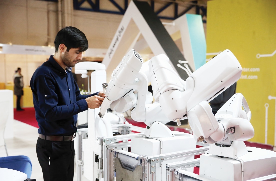 دانشگاه در خدمت دفاع ملی/ تحقیقات دانشگاهی شاه کلید چالشهای پساجنگ دانشگاه در خدمت دفاع ملی/ تحقیقات دانشگاهی شاه کلید چالشهای پساجنگ