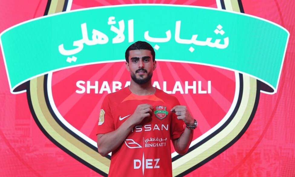 استقبال هواداران شباب الاهلی از غندیپور
