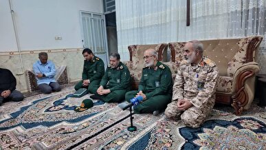 سردار کرمی: شهدا چراغ راه هدایت و هنرنمایان معامله با خدایند