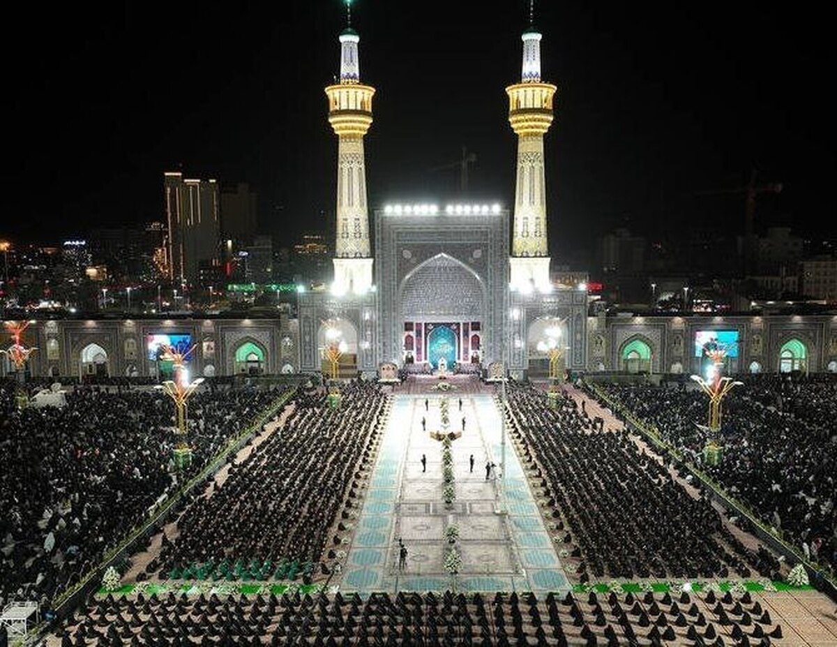 آغاز مراسم خطبهخوانی شب شهادت امام رضا (ع) در حرم مطهر رضوی