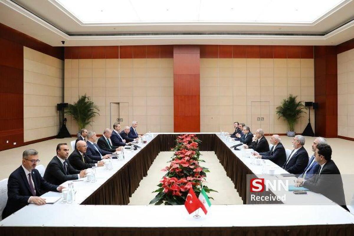 پزشکیان: با هر گونه حضور نیرو&zwnj;های فرامنطقه&zwnj;ای در منطقه قفقاز مخالفیم