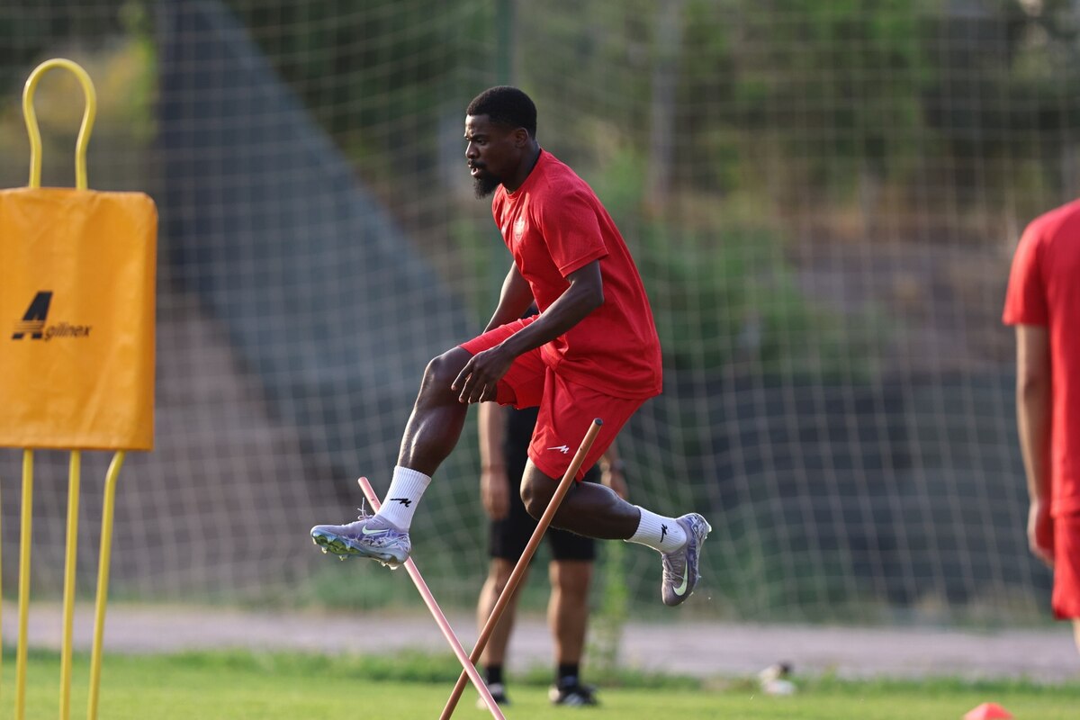 دکتر زرینه: وضعیت اوریه پس از کشیدگی عضله تحت بررسی دقیق قرار دارد