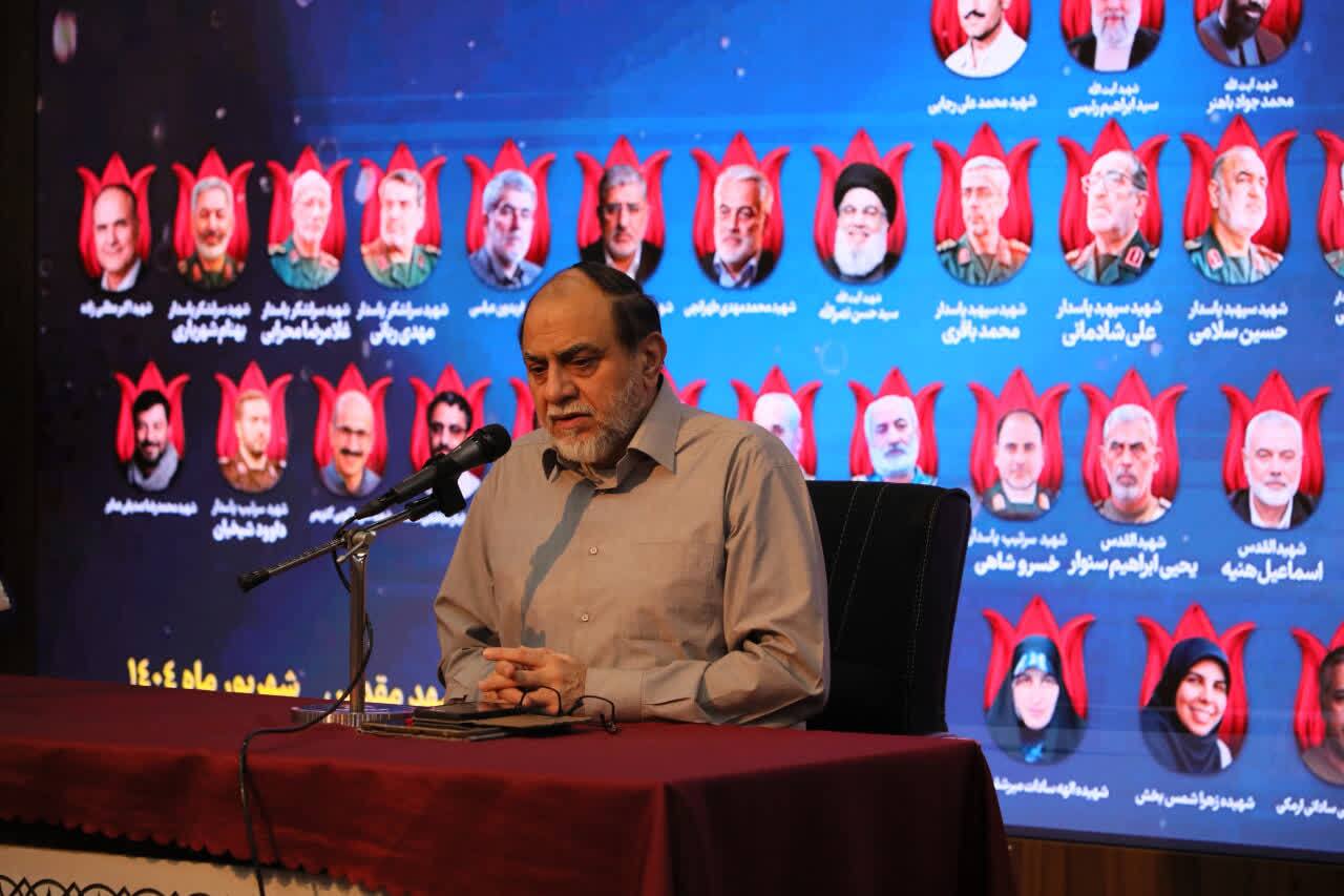 رحیم‌پور ازغدی: علوم انسانی غربی بی‌پیش‌فرض نیست؛  حق داریم علوم انسانی اسلامی داشته باشیم