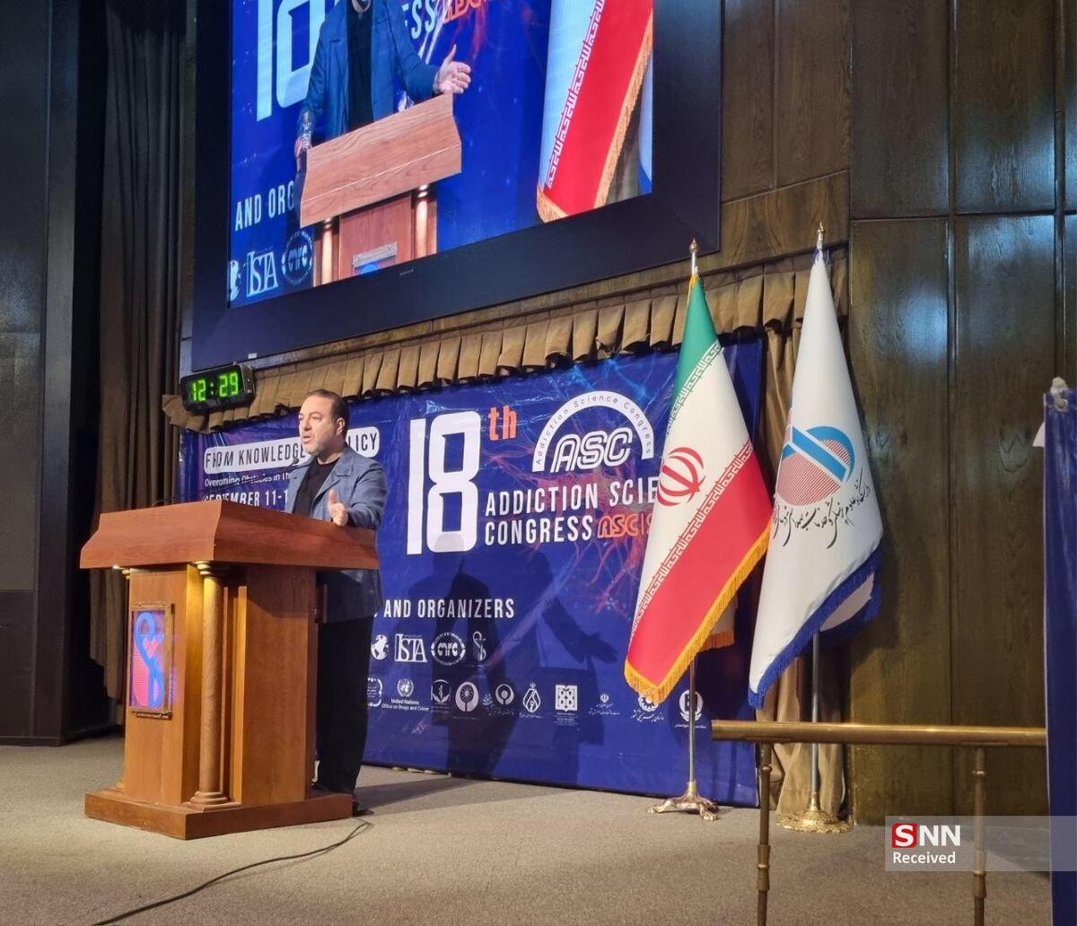 معاون وزیر بهداشت: در سریال‌های نمایش خانگی خیلی از الکل استفاده می‌کنند/ اعتیاد فقط به مواد مخدر نیست