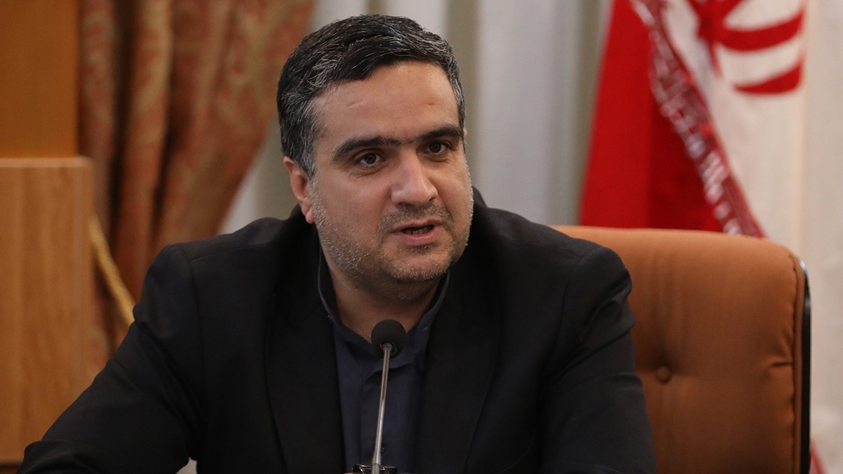 قیمت برخی دارو‌ها ۳۰ برابر افزایش یافته است/ تأکید نماینده قاین و سربیشه بر لزوم ارتقای تعهدات بیمه‌های پایه