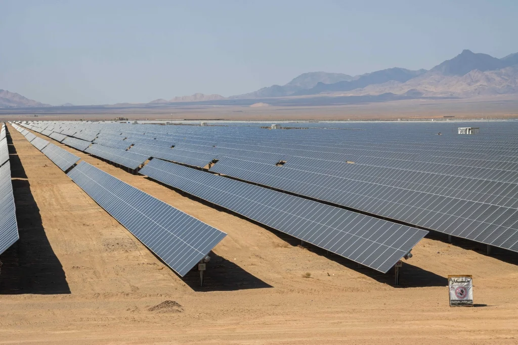 وقتی خورشید به جنگ ناترازی برق می&zwnj;آید/ آیا پنل&zwnj;های خورشیدی به تنهایی می&zwnj;توانند کلید رفع ناترازی باشند؟