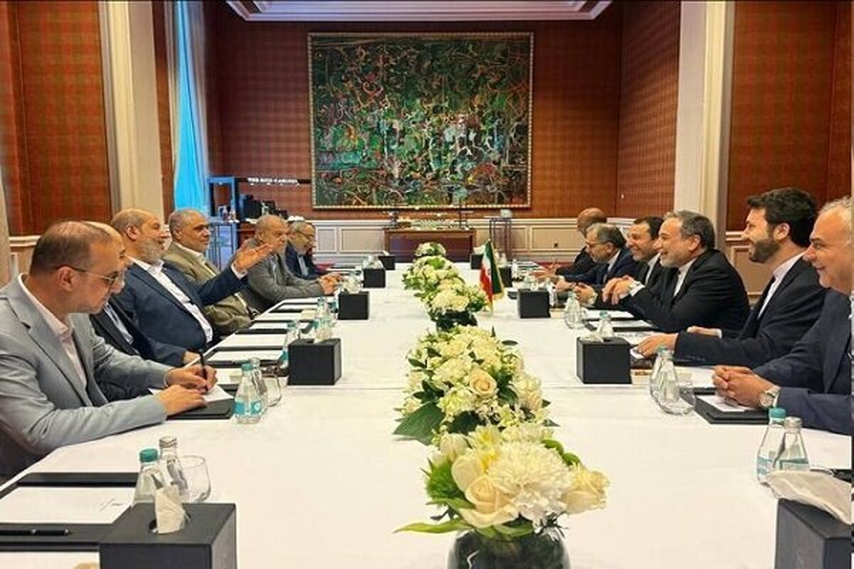 دیدار و رایزنی عراقچی با اعضای شورای رهبری حماس در دوحه