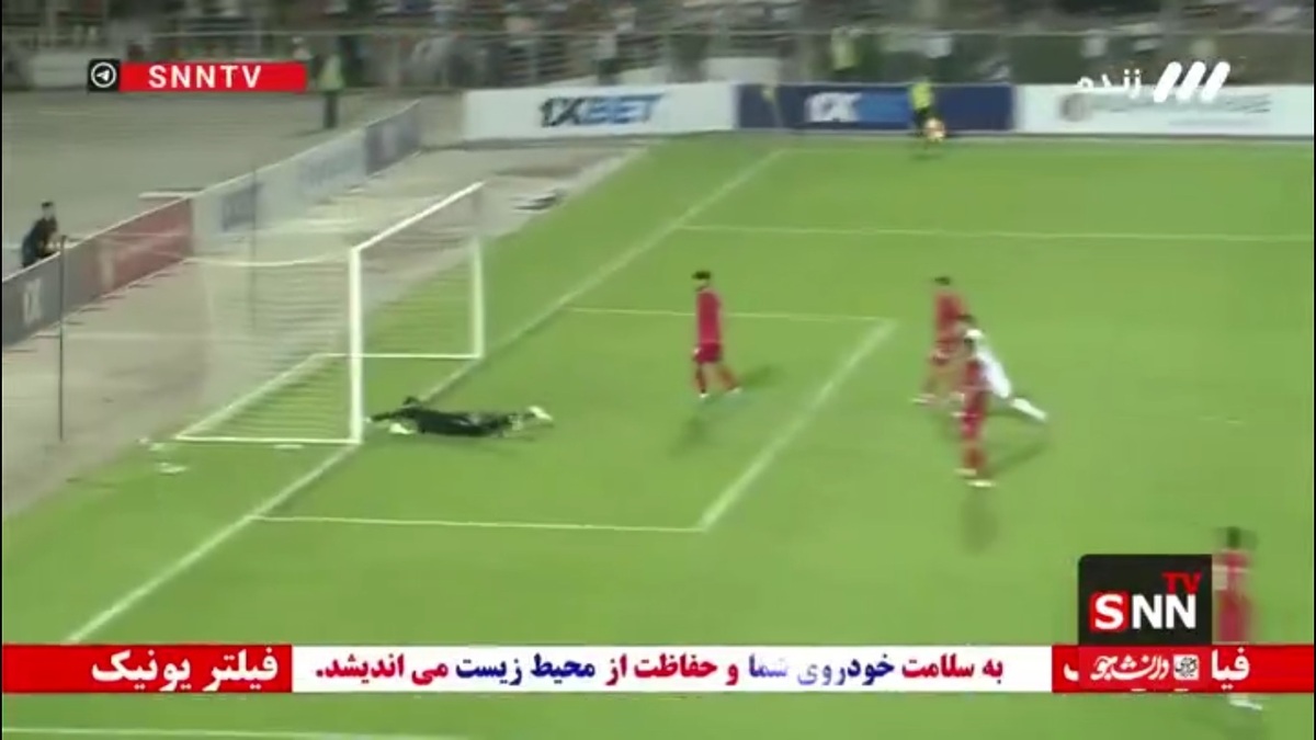 درگیری رامین رضاییان با بازیکن تاجیکستان که علیرضا جهانبخش هم با بازیکن تاجیکی درگیر شد