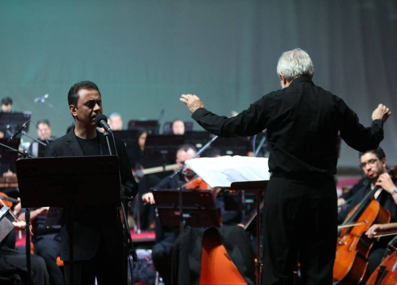 استقبال ۱۲ هزار نفری مردم رشت از ارکستر موسیقی ملی ایران