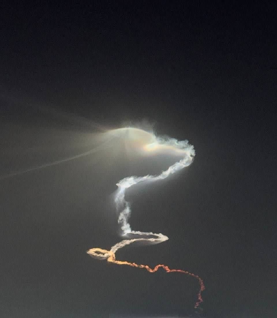 &nbsp;افسران موشکی سپاه، نام واقعی موشک معروف به &laquo;آنجل&raquo; را اعلام کردند/ نگاهی به مشخصات موشک سجیل و دلیل شباهت آن به پرواز فرشته آسمانی